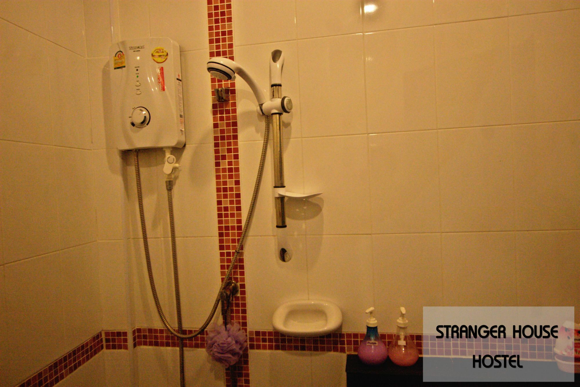 הוסטל צ'יאנג מאי Stranger House מראה חיצוני תמונה